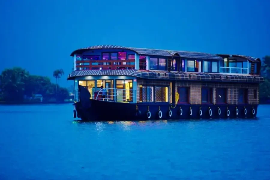 Houseboats in Alappuzha and Kumarakom – Kerala- India