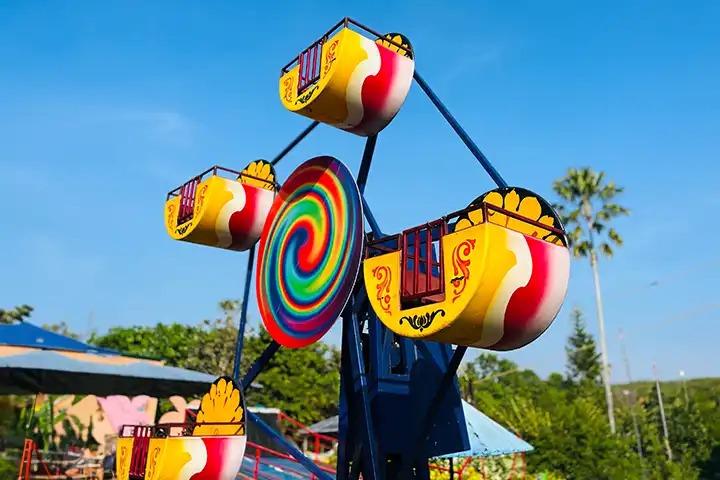 Silver Storm Water Theme Park & Snow Storm – Athirapilly – Kerala